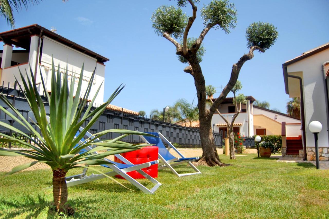 Villa Sole Mare Deluxe Campofelice Di Roccella Exterior foto