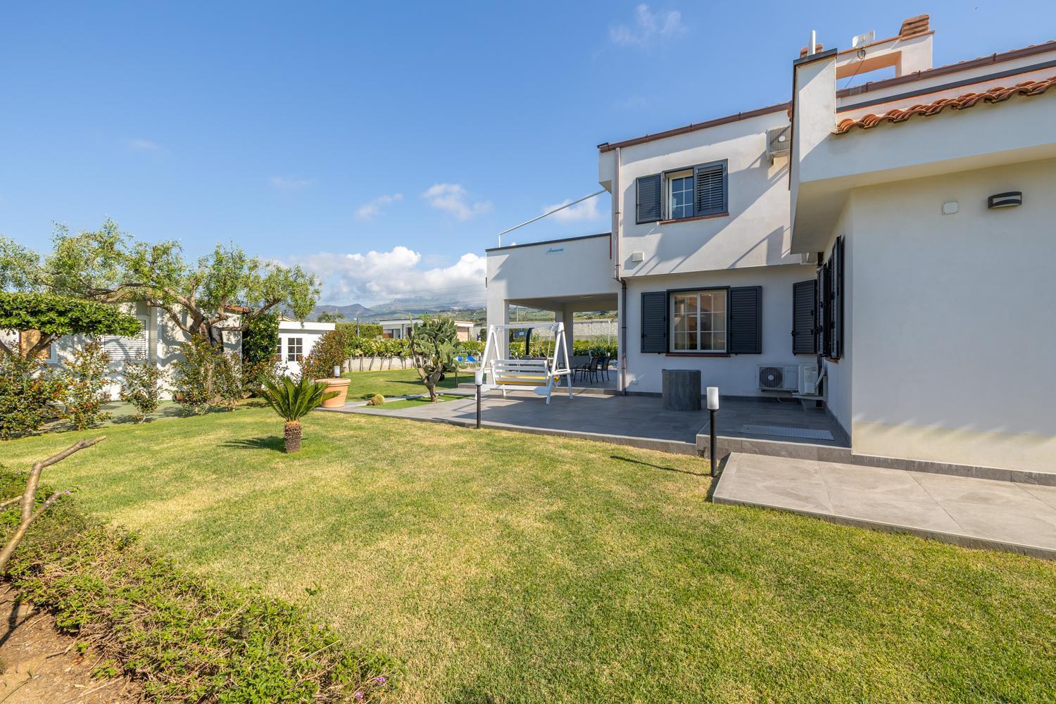 Villa Sole Mare Deluxe Campofelice Di Roccella Exterior foto